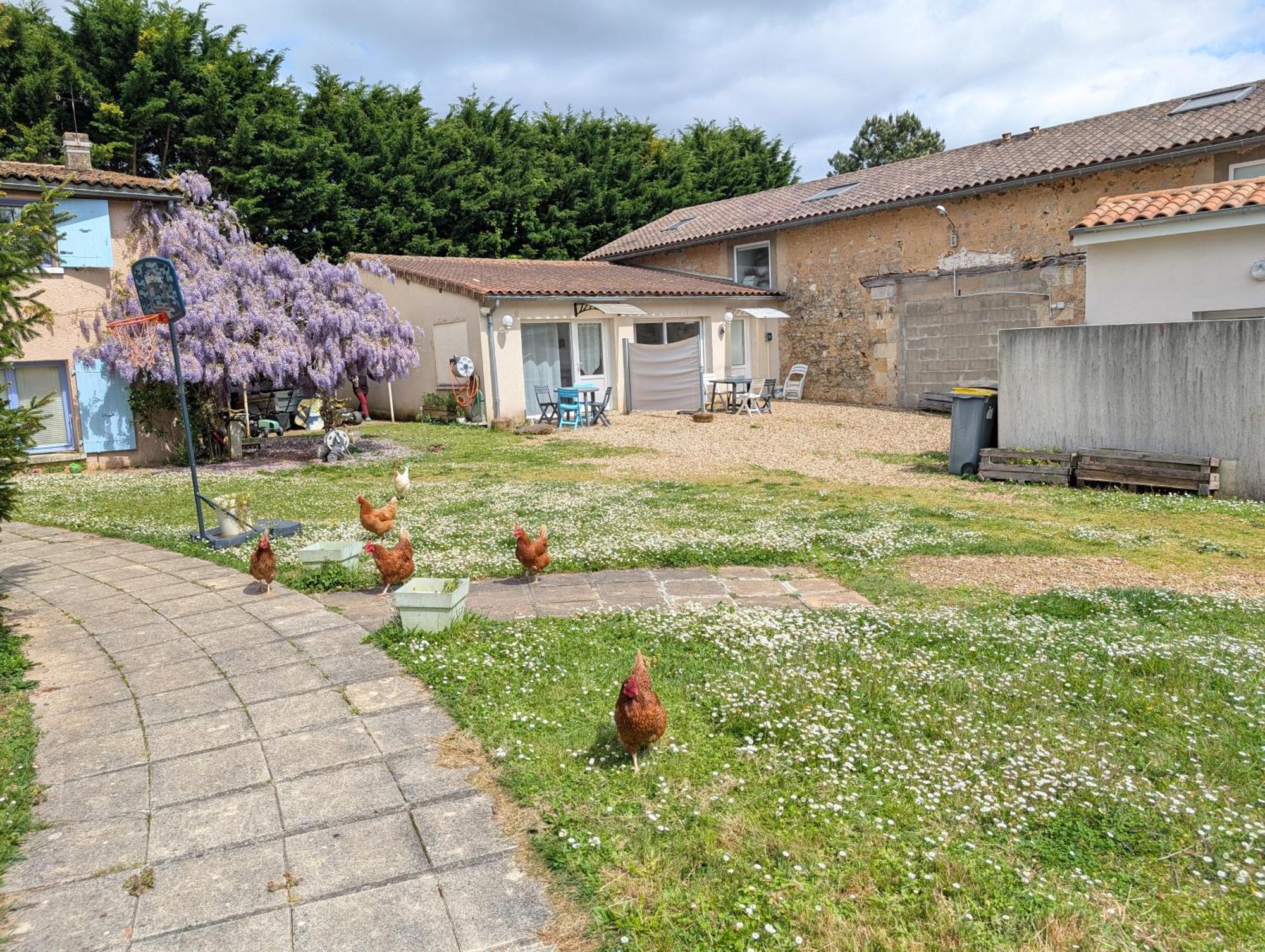 Bel Appartement T2 Climatise Avec Piscine Poitiers-Futuroscope-Creps De Poitiers Vouneuil-sous-Biard エクステリア 写真